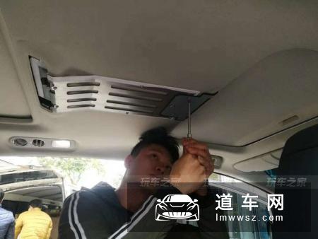 本田奥德赛加装车载电视 自己就能改装