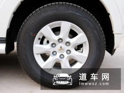 三菱帕杰罗V73改装轮毂 升高避震