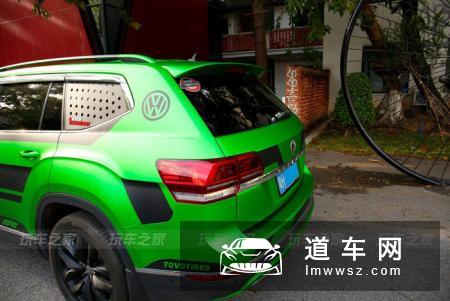 全车泛着刺眼的绿光，大众途昂改装案例