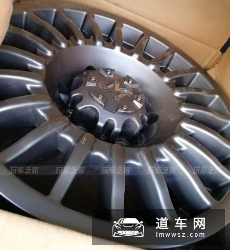 三菱帕杰罗V73改装轮毂 升高避震
