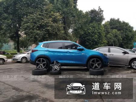 奇瑞瑞虎7改装案例 国产SUV改装轮毂后也很好看