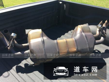 买了跑车怎么能不浪？奥迪R8改装后撩妹更简单