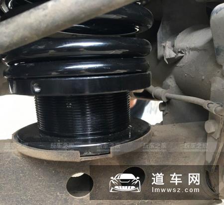 面包车也能有操控，五菱宏光S改装绞牙避震，低姿态约战秋名山