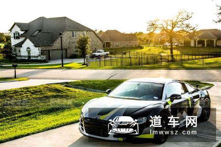买了跑车怎么能不浪？奥迪R8改装后撩妹更简单
