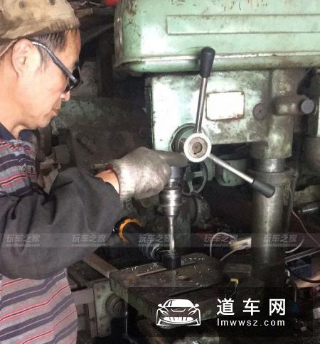 面包车也能有操控，五菱宏光S改装绞牙避震，低姿态约战秋名山