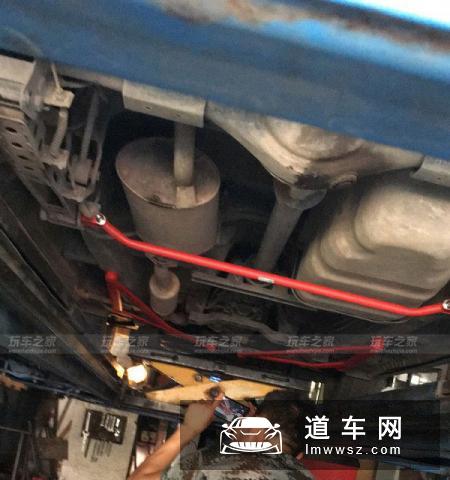 面包车也能有操控，五菱宏光S改装绞牙避震，低姿态约战秋名山